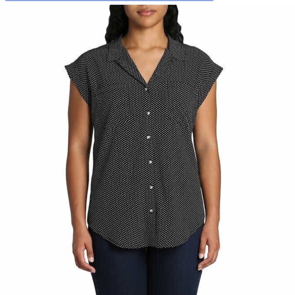 Jach’s Girlfriend 100 percent rayon short sleeve heart shirt. Worn 2x
